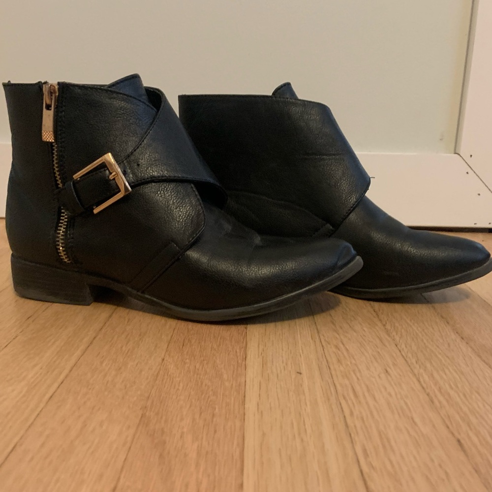Black ankle boot